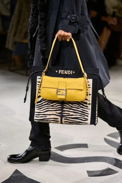 Look 92